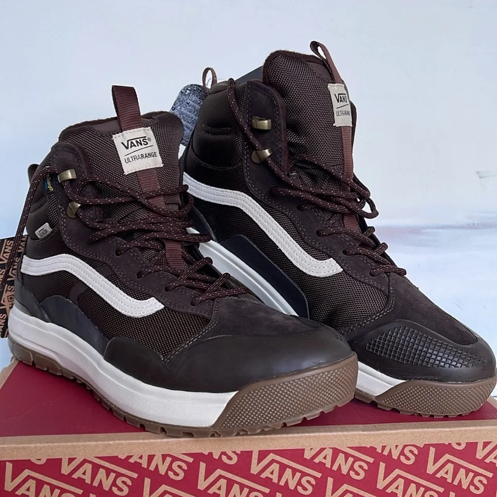 Vans Men’s Ultrarange Exo Hi Mte2 Demitasse
VN0A4BVS3N1
Sneakers - Picture 13 of 16